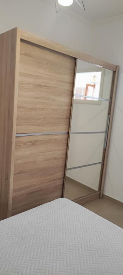 Aelia Studio Sými Luaran gambar