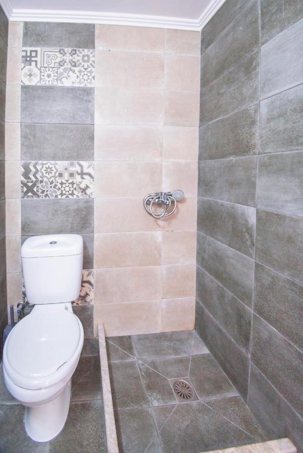 Aelia Studio Sými Luaran gambar
